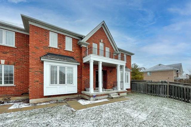 251 Mcbride Cres, House detached with 4 bedrooms, 3 bathrooms and 4 parking in Newmarket ON | Image 23