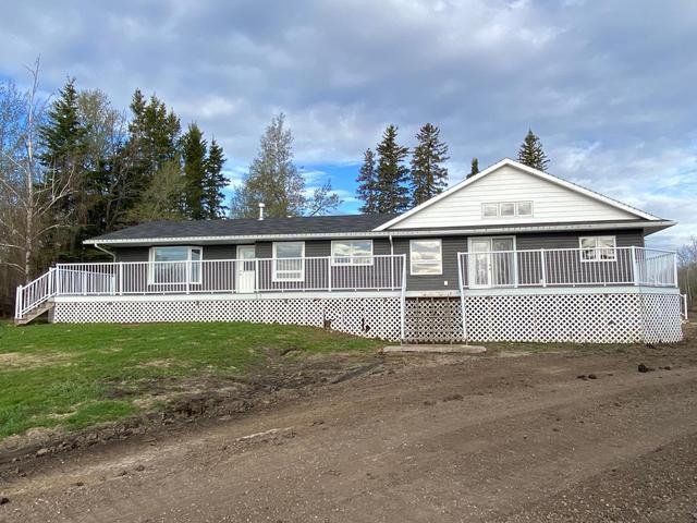 720076 Rge Rd 82, House detached with 4 bedrooms, 3 bathrooms and null parking in Grande Prairie County No. 1 AB | Image 1
