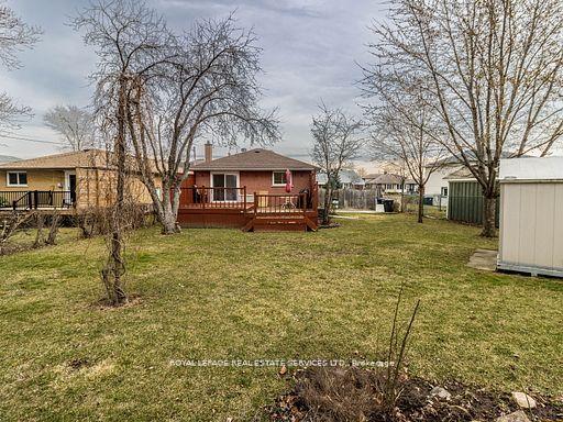 38 Rhinestone Dr, House detached with 3 bedrooms, 1 bathrooms and 5 parking in Toronto ON | Image 29