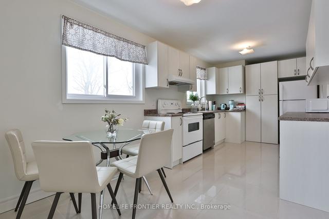121 Bolton Ave, House detached with 3 bedrooms, 2 bathrooms and 8 parking in Newmarket ON | Image 29