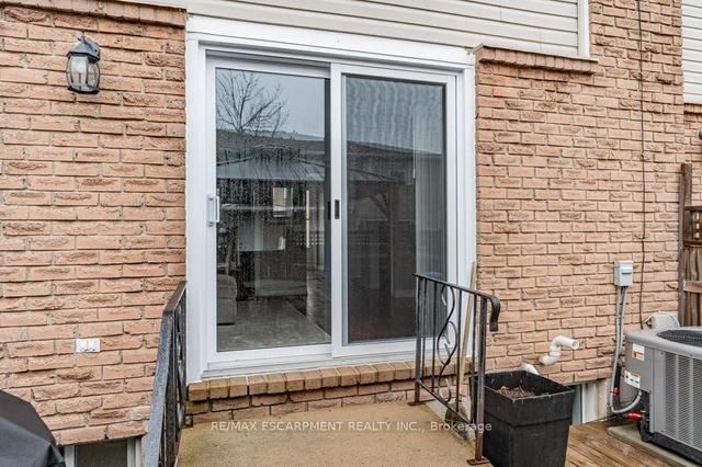 15 - 1355 Upper Gage Ave, Townhouse with 3 bedrooms, 2 bathrooms and 1 parking in Hamilton ON | Image 30