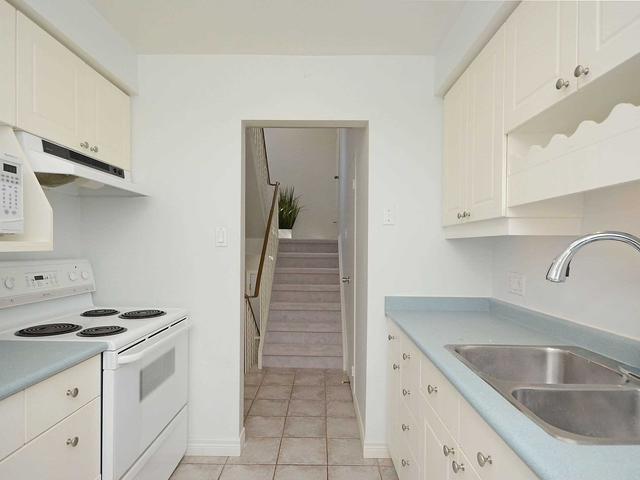 4 - 417 Keats Way Way, Townhouse with 3 bedrooms, 3 bathrooms and 1 parking in Waterloo ON | Image 5