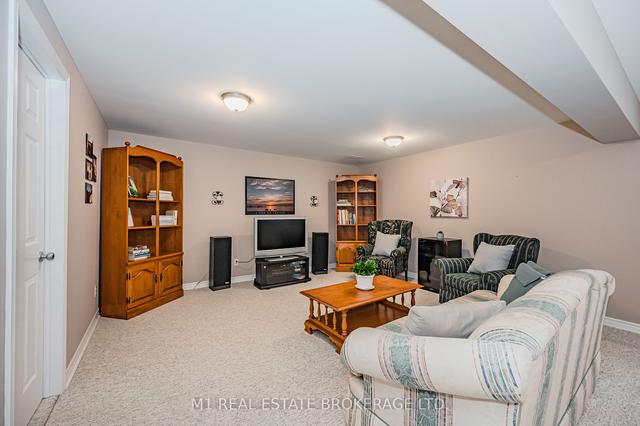 22 Washburn Dr, House detached with 3 bedrooms, 3 bathrooms and 4 parking in Guelph ON | Image 10