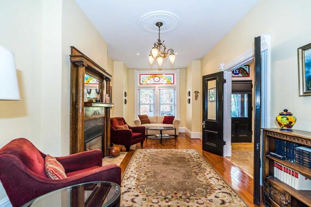 21 Laurier Ave, House attached with 3 bedrooms, 2 bathrooms and 0 parking in Toronto ON | Image 23