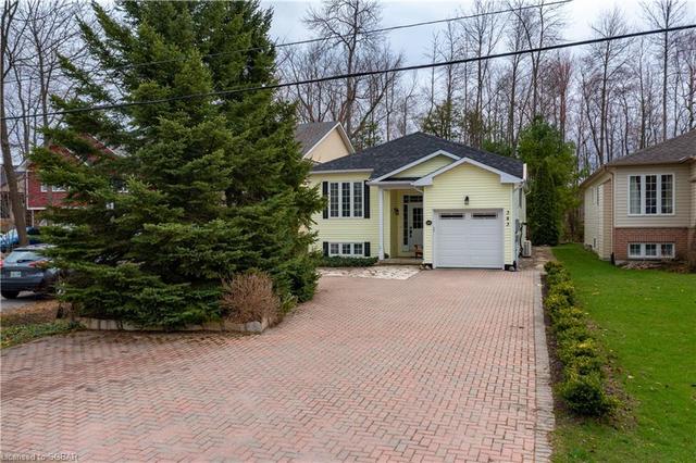343 Robinson Road, House detached with 3 bedrooms, 2 bathrooms and 5 parking in Wasaga Beach ON | Image 2