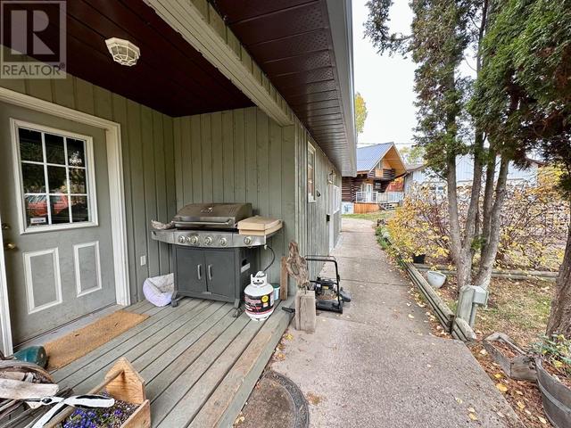 1326 Willow Street, House detached with 4 bedrooms, 3 bathrooms and null parking in Telkwa BC | Image 11