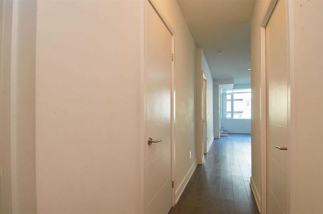 208 - 525 Adelaide St, Condo with 1 bedrooms, 2 bathrooms and 1 parking in Toronto ON | Image 4