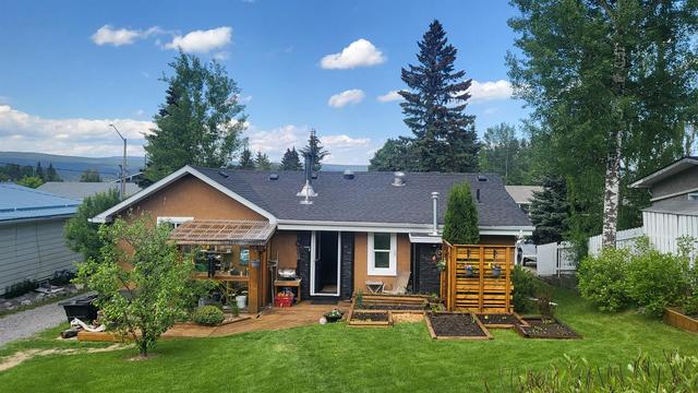 138 Meadow Drive, House detached with 2 bedrooms, 1 bathrooms and 5 parking in Hinton AB | Image 4