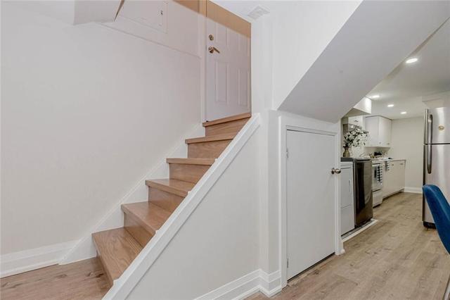 23 West 3rd Street, House detached with 6 bedrooms, 4 bathrooms and 3 parking in Hamilton ON | Image 23