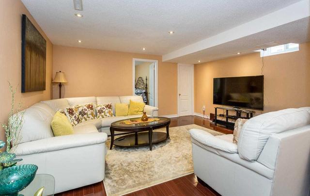 527 Rossellini Dr, House semidetached with 4 bedrooms, 4 bathrooms and 2 parking in Mississauga ON | Image 15