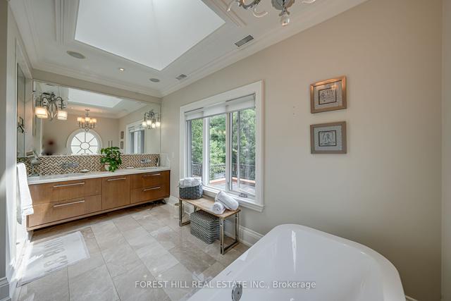 669 Bedford Park, House detached with 4 bedrooms, 6 bathrooms and 4 parking in Toronto ON | Image 16