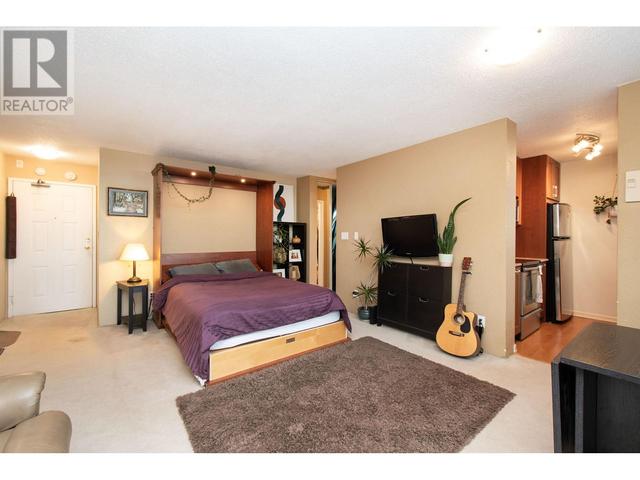 1003 - 555 13th Street, Condo with 0 bedrooms, 1 bathrooms and 1 parking in West Vancouver BC | Image 10