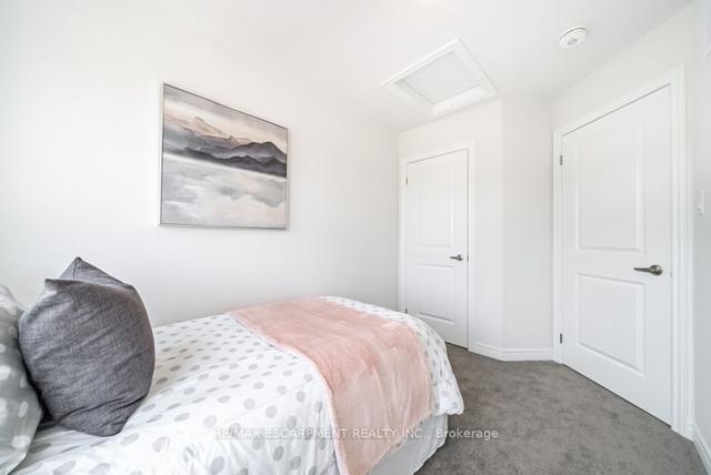 1 - 4 Radison Lane, Townhouse with 3 bedrooms, 2 bathrooms and 2 parking in Hamilton ON | Image 11