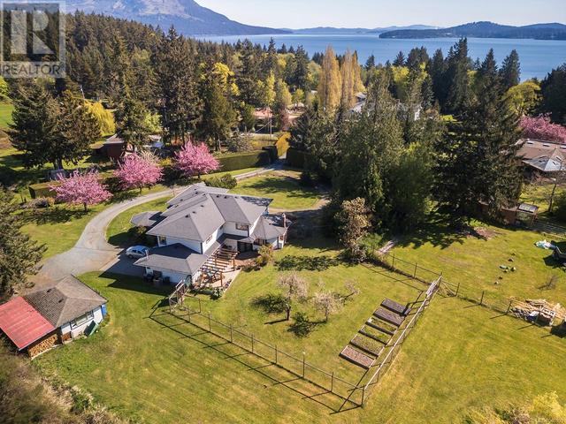 3240 Kilipi Rd, House detached with 5 bedrooms, 4 bathrooms and 5 parking in Cowichan Valley A BC | Image 1
