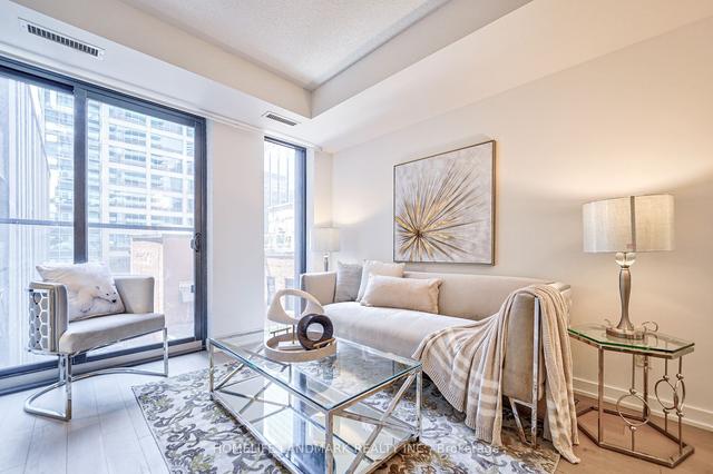 310 - 25 Richmond St E, Condo with 1 bedrooms, 1 bathrooms and 0 parking in Toronto ON | Image 23