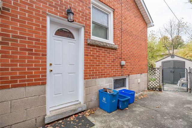62 James St, House detached with 2 bedrooms, 2 bathrooms and 1 parking in Hamilton ON | Image 2