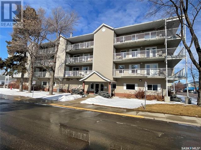 401 - 2006 7th Street, Condo with 2 bedrooms, 1 bathrooms and null parking in Rosthern SK | Image 2