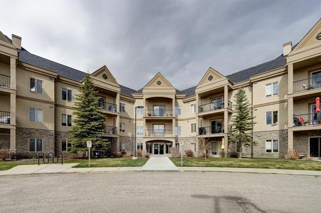 327, - 52 Cranfield Link Se, Condo with 3 bedrooms, 2 bathrooms and 2 parking in Calgary AB | Card Image