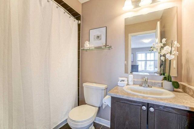 19 Cedar Lake Cres, Townhouse with 3 bedrooms, 4 bathrooms and 2 parking in Brampton ON | Image 21
