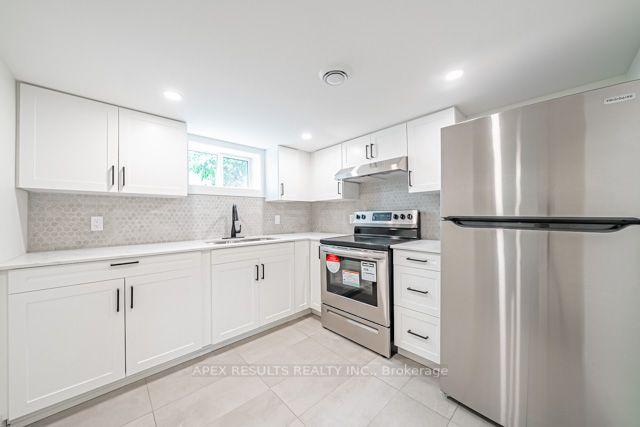 26 East 13th St, House detached with 3 bedrooms, 2 bathrooms and 3 parking in Hamilton ON | Image 15