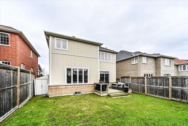 1388 Tall Pine Crt, House detached with 4 bedrooms, 3 bathrooms and 6 parking in Oshawa ON | Image 29