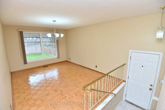 164 East 25th St, House detached with 2 bedrooms, 2 bathrooms and 3 parking in Hamilton ON | Image 32