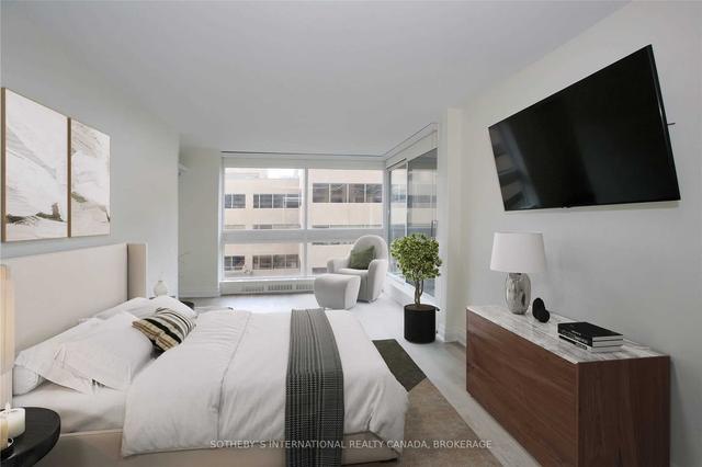 1005 - 61 St Clair Ave W, Condo with 2 bedrooms, 2 bathrooms and 2 parking in Toronto ON | Image 16