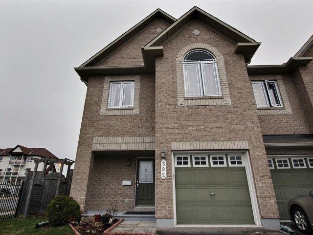 392 Goldenbrook Way, House attached with 3 bedrooms, 3 bathrooms and 3 parking in Ottawa ON | Image 3