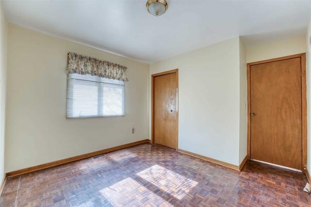 1850 Drouillard Rd, House detached with 3 bedrooms, 2 bathrooms and 1 parking in Windsor ON | Image 4