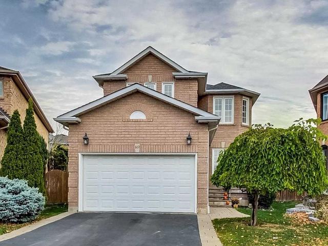 869 Mays Cres, House detached with 4 bedrooms, 3 bathrooms and 3 parking in Mississauga ON | Card Image