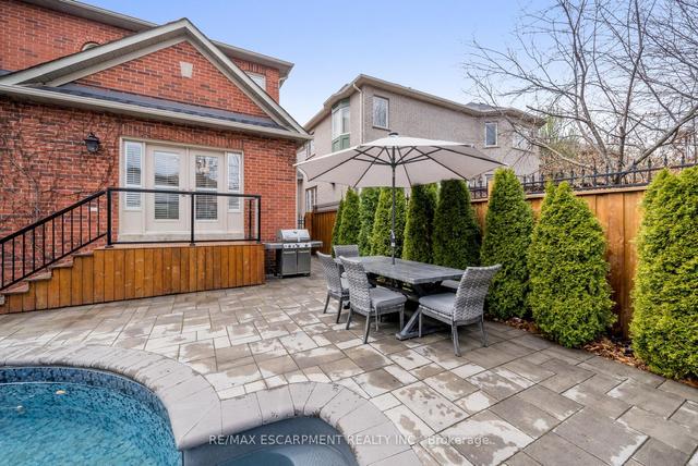 2175 North Ridge Tr, House detached with 5 bedrooms, 4 bathrooms and 4 parking in Oakville ON | Image 33