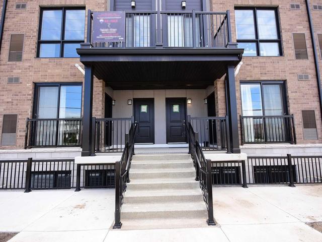 205 - 1200 Main St E, Townhouse with 2 bedrooms, 3 bathrooms and 1 parking in Milton ON | Image 2