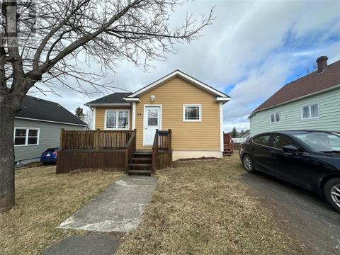 39 Crescent Heights, House detached with 2 bedrooms, 1 bathrooms and null parking in Grand Falls-Windsor NL | Card Image