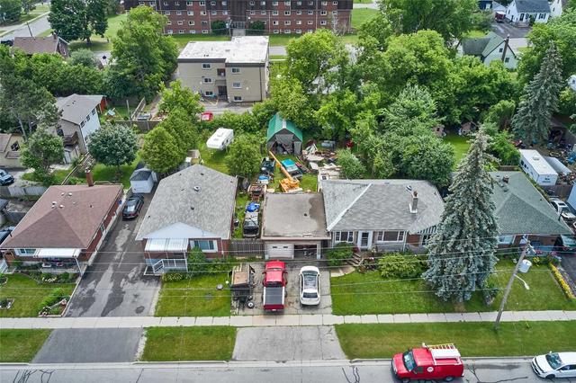 301 Elgin St W, House detached with 3 bedrooms, 2 bathrooms and 5 parking in Oshawa ON | Image 30