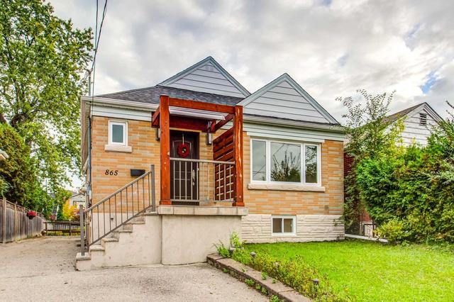 865 Glencairn Ave, House detached with 2 bedrooms, 2 bathrooms and 5 parking in Toronto ON | Image 1