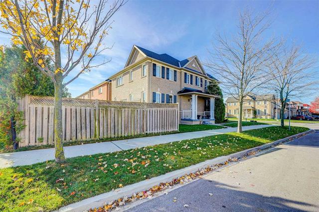 1 Mac Frost Way, House detached with 4 bedrooms, 4 bathrooms and 4 parking in Toronto ON | Card Image