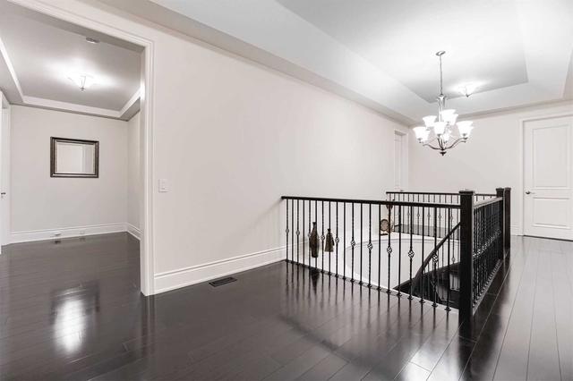 99 Annsleywood Crt, House detached with 4 bedrooms, 6 bathrooms and 9 parking in Vaughan ON | Image 13
