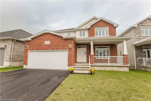 1720 Executive Avenue, House detached with 4 bedrooms, 2 bathrooms and 4 parking in Kingston ON | Image 4