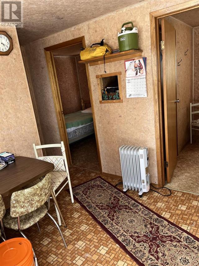 Cabin 10 - living room | Image 31