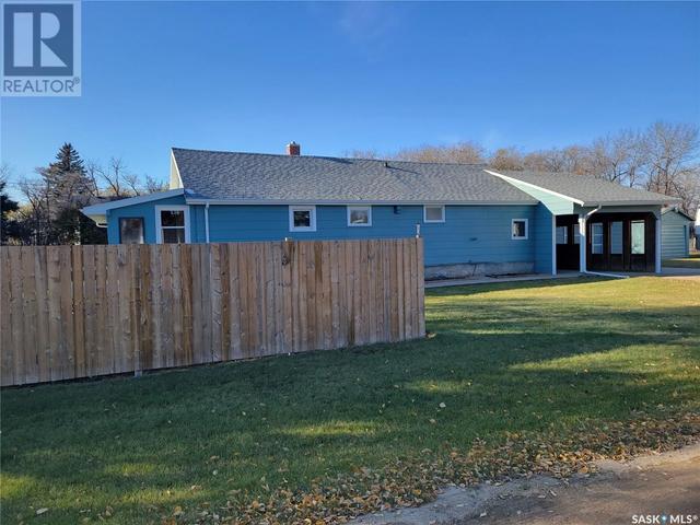 580 Birch Crescent, House detached with 2 bedrooms, 1 bathrooms and null parking in Carrot River SK | Image 22