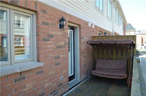 th2 - 200 Twelfth St, Townhouse with 3 bedrooms, 2 bathrooms and 2 parking in Toronto ON | Image 4