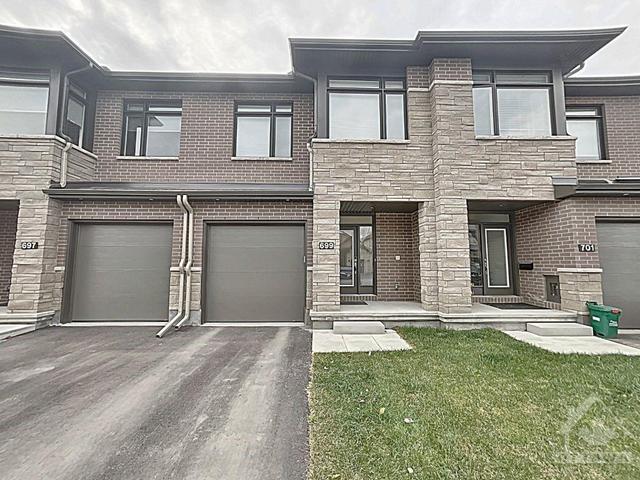 699 Cairn Crescent, Townhouse with 3 bedrooms, 3 bathrooms and 3 parking in Ottawa ON | Image 1