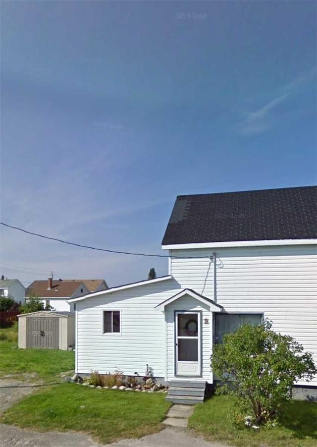 2 Aura Lake St, House detached with 2 bedrooms, 1 bathrooms and 2 parking in Timmins ON | Image 2