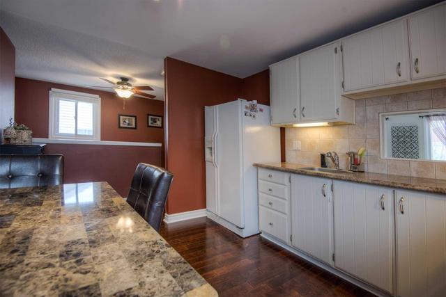 15 - 169 Elm Ridge Dr, Condo with 3 bedrooms, 2 bathrooms and 1 parking in Kitchener ON | Image 8