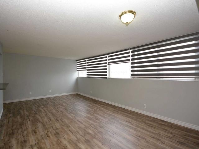 1907 - 3700 Kaneff Cres, Condo with 2 bedrooms, 2 bathrooms and 1 parking in Mississauga ON | Image 8