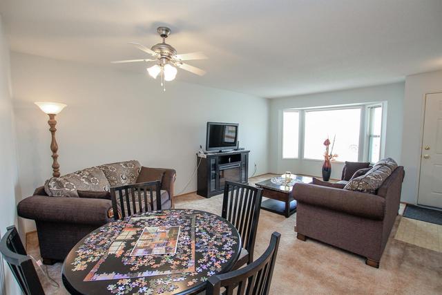 30 Ellis Close, Home with 2 bedrooms, 1 bathrooms and 2 parking in Red Deer AB | Image 6