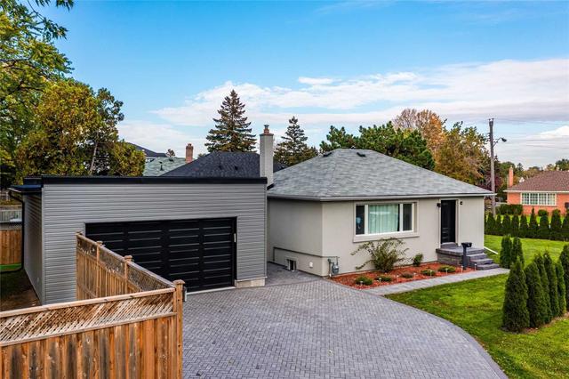 42 Boem Ave, House detached with 2 bedrooms, 2 bathrooms and 5 parking in Toronto ON | Image 12