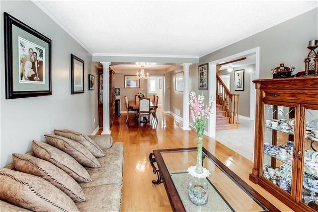 855 Bramble Crt, House detached with 4 bedrooms, 4 bathrooms and 6 parking in Mississauga ON | Image 4