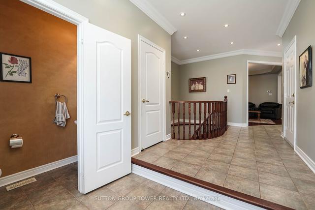 41 Vas Rd, House detached with 3 bedrooms, 4 bathrooms and 4 parking in Vaughan ON | Image 37