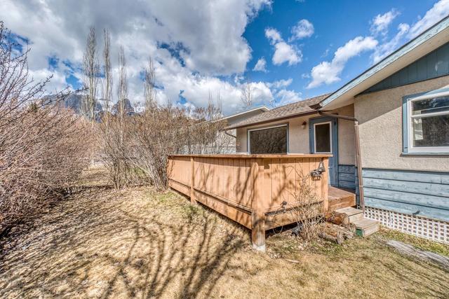 522 4th Street, House detached with 3 bedrooms, 1 bathrooms and 2 parking in Canmore AB | Image 31